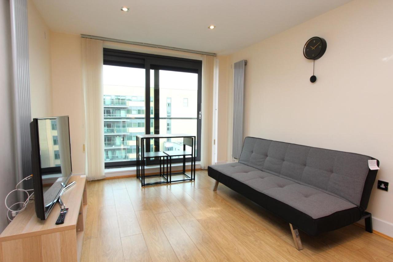 Lovely 2 Bedroom Apartment With Amazing Views In E14 Londra Esterno foto